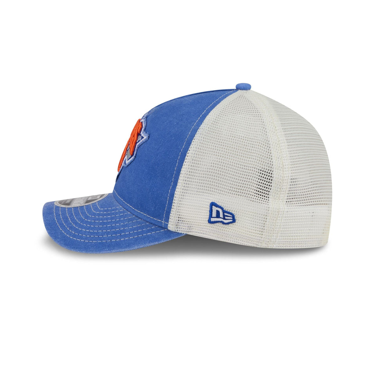 New York Knicks Frayed Logo 9FORTY M-Crown A-Frame Trucker Hat